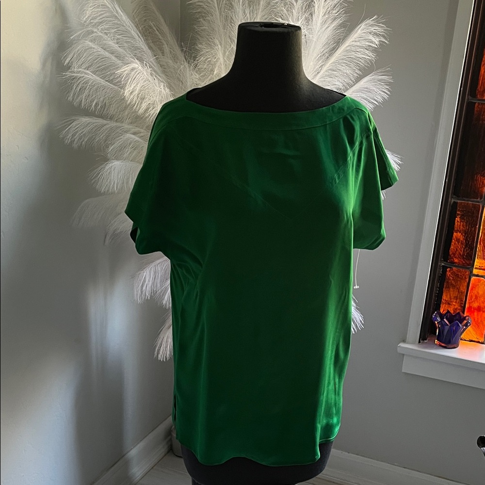 Elegant Emerald Green Short Sleeve Blouse